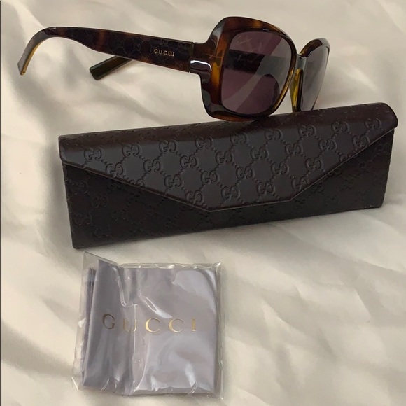 Gucci Sunglasses - Picture 5 of 8